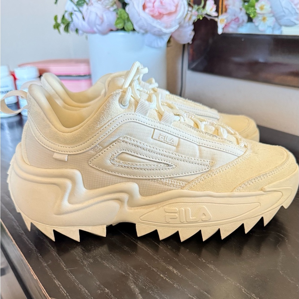 Fila Chunky Cream Platform Sneakers - Picture 2 of 4
